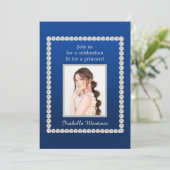 Elegant Royal Blue Quinceñera Foto Pearls Einladung (Stehend Vorderseite)