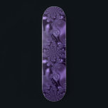 Elegant Royal Lila Liquid Sparkle Skateboard<br><div class="desc">Ruhiger,  eleganter,  tiefer königlicher lila Schimmer glänzt flüssiges Wassermuster.</div>