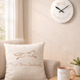 Elegant Running Fox "Trust Your Instincts" Minimal Kissen