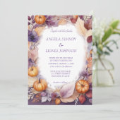 Elegant Rust Pumpkin Purple Flowers Hochzeit Einladung (Stehend Vorderseite)
