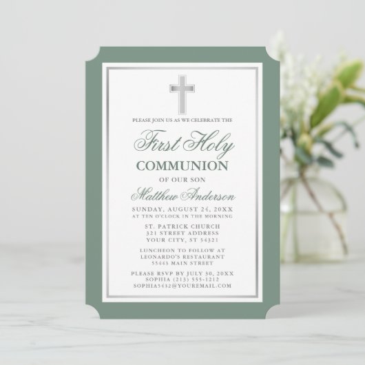 Elegant Sage Green Silver First Holy Communion Einladung (Stehend Vorderseite)