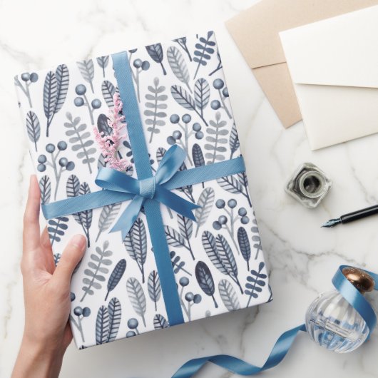 Elegant Sapphire Blue Botanicals Geschenkpapier (Schenken)