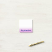 Elegant, schlicht, Pflaumen-Hintergrund mit Post-it Klebezettel (Auf Schreibtisch)