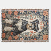 Elegant Schnauzer William Morris Inspired Floral Decke (Vorderseite)