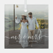 Elegant Script & Custom Newlyweds Photo Christmas Ornament Aus Glas (Vorderseite)
