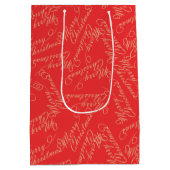 Elegant Script Merry Christmas Pattern/ Red & Gold Mittlere Geschenktüte (Rückseite)