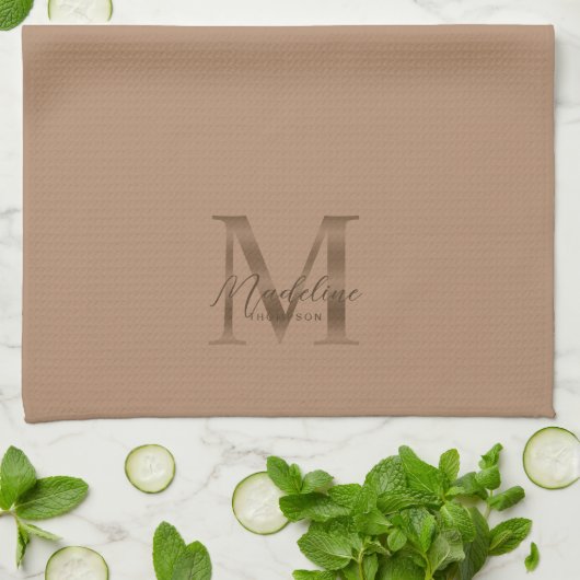 Elegant Script Metallic Taupe Gold Monogram Geschirrtuch (Gefaltet)