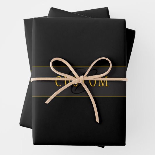 Elegant Script Monogram Black & Gold Geschenkpapier Set (Beispiel)