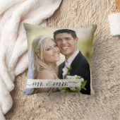 Elegant Script Mr. & Mrs. Wedding Date Keepake Kissen (Decke)