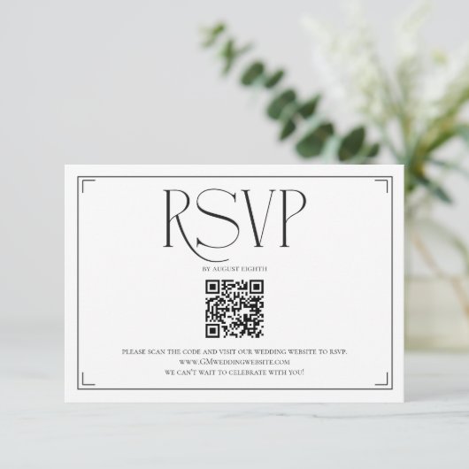 Elegant Script RSVP QR Code Black White Wedding  Karte (Stehend Vorderseite)