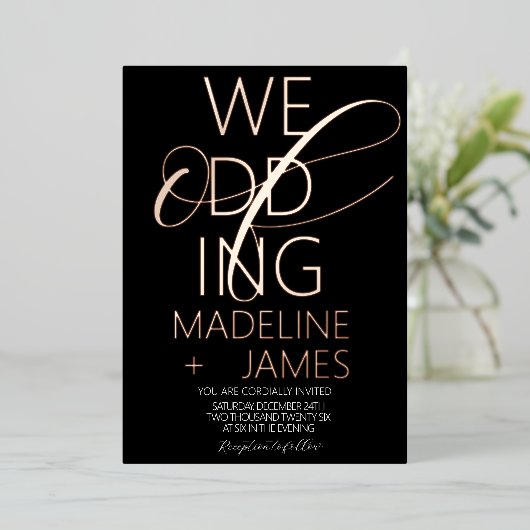 ELEGANT Scripting Wedding Rose Gold Folieneinladung (Stehend vorne)