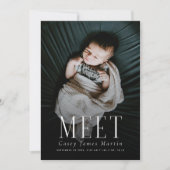 Elegant Serif Meet Baby Foto Birth Ankündigung (Vorderseite)