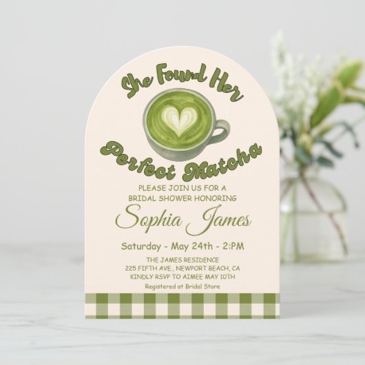 Elegant She fand ihr perfektes Matcha-Brautparty Einladung (Stehend Vorderseite)