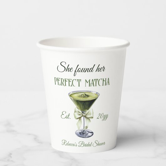 Elegant She fand ihr perfektes Matcha-Brautparty Pappbecher (Rückseite)