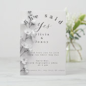 Elegant "She Said Yes" Engagement/Wedding Invitati Dankeskarte (Stehend Vorderseite)