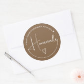Elegant Simple Calligraphy Homemade Heart Brown Runder Aufkleber (Umschlag)