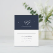 Elegant Simple Calligraphy Navy Blue Wedding RSVP Karte (Stehend Vorderseite)