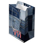 Elegant Simple Custom Packaging for Celebrations  Mittlere Geschenktüte (Vorderseite Schrägansicht)