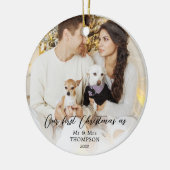 Elegant Simple First Christmas als Mr. & Mrs. Foto Keramik Ornament (Links)