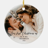 Elegant Simple First Christmas als Mr. & Mrs. Foto Keramik Ornament (Hinten)
