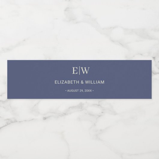 Elegant Simple Future Dusk mit Monogram Wedding Wasserflaschenetikett (Einzelnes Label)