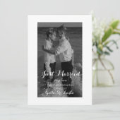 Elegant Simple Just Married Annoucement Einladung (Stehend Vorderseite)