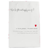 Elegant Simple Minimal Red Heart Script Wedding Mittlere Geschenktüte (Vorderseite)