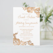 Elegant Simple Modern Gold White Floral Sweet 16 Einladung (Stehend Vorderseite)