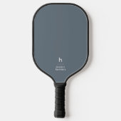 Elegant Simple Monogram Dusty Blue Personal Pickleball Schläger (Rückseite)