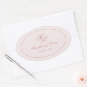 Elegant Simple Pink Monogram Ovaler Aufkleber (Umschlag)