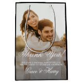 Elegant Simple Script Wedding Vielen Dank Mittlere Geschenktüte (Vorderseite)