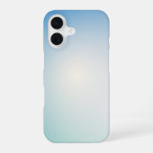 Elegant Soft Blue & White Ombre iPhone 16 Hülle (Rückseite)