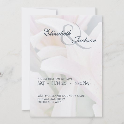 Elegant Soft Romantic Floral Lily Script Wedding Einladung (Vorderseite)