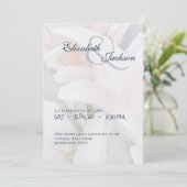 Elegant Soft Romantic Floral Lily Script Wedding Einladung (Stehend Vorderseite)