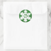 Elegant sparkling glitter green frosty snowflake runder aufkleber (Tasche)