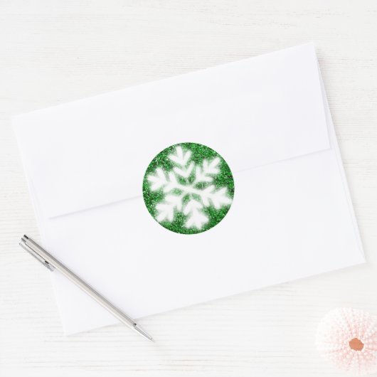 Elegant sparkling glitter green frosty snowflake runder aufkleber (Umschlag)