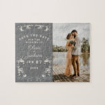 Elegant staubig grau-weiße Blumen Save the Date Puzzle<br><div class="desc">This elegant dusty blue gray wedding save the date is the perfect requory for your wedding.</div>