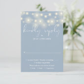 Elegant String Lights Dusty Blue Wedding RSVP Karte (Stehend Vorderseite)