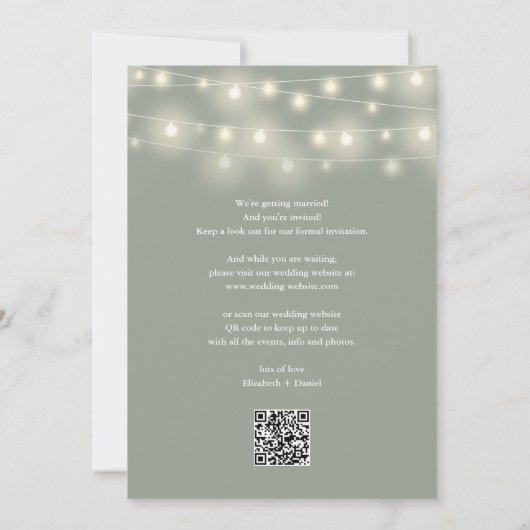 Elegant String Lights Sage Green QR Code Wedding Save The Date (Rückseite)