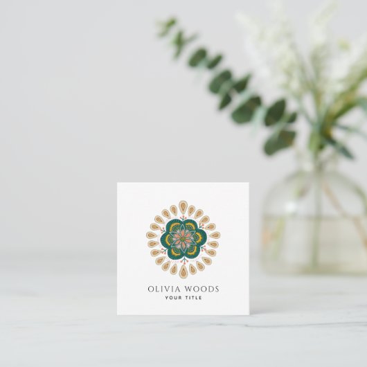 Elegant Stylized Floral Mandala Quadratische Visitenkarte (Stehend Vorderseite)