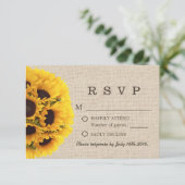 Elegant Sunflowers Burlap Wedding RSVP Karte (Stehend Vorderseite)