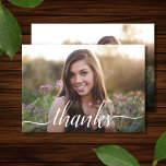 Elegant Sweet 16 2-seitiges Foto Geburtstag Vielen Dankeskarte<br><div class="desc">Dieses einfache und moderne Elegant Script Foto 16 . Geburtstag Geburtstagsparty danke Ihnen ist völlig personalisiert. Fügen Sie zwei verschiedene Fotos der Teenager auf dem zweiseitigen Foto laden. Elegante und schicke doppelseitige 16. Party Dankeschön bemerken Sie, dass die Lieblingsstifte Ihrer Teenager mit einem schlichten, weißen Schriftart Overlay. Um Ihr Foto...</div>