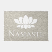 Elegant Taupe Herringbone Namaste White Lotus Fußmatte (Vorderseite)