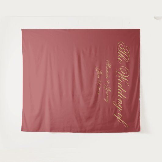 Elegant Terracotta Gold Script Monogram Wedding Wandteppich (Vorderseite (Horizontal))