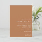 Elegant Terracotta Trendy Script Minimal Wedding Einladung (Stehend Vorderseite)