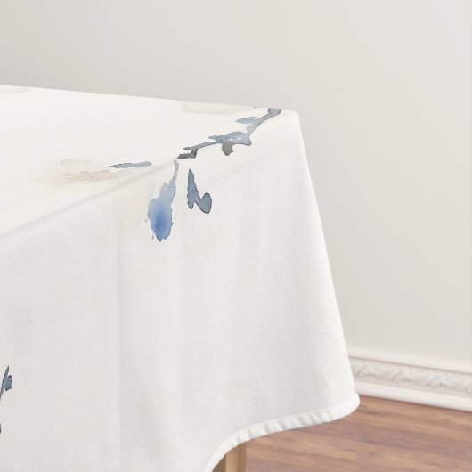 Elegant titmouse on white tischdecke (Beispiel)