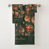 Elegant Traditional Red & Gold Christmas Baubles Badhandtuch Set (Insitu)