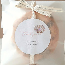 Elegant unter der kleinen Perldusche Runder Aufkleber