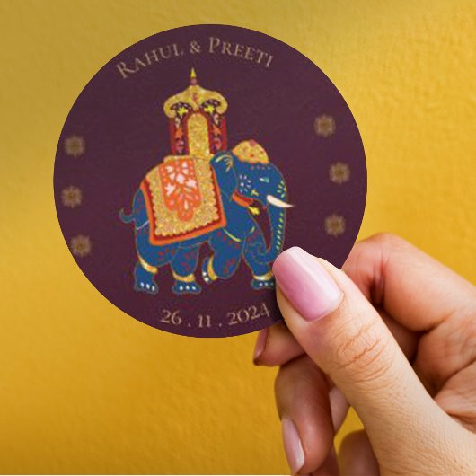 Elegant Vibrant Red Gold Mandala Indian Wedding Runder Aufkleber