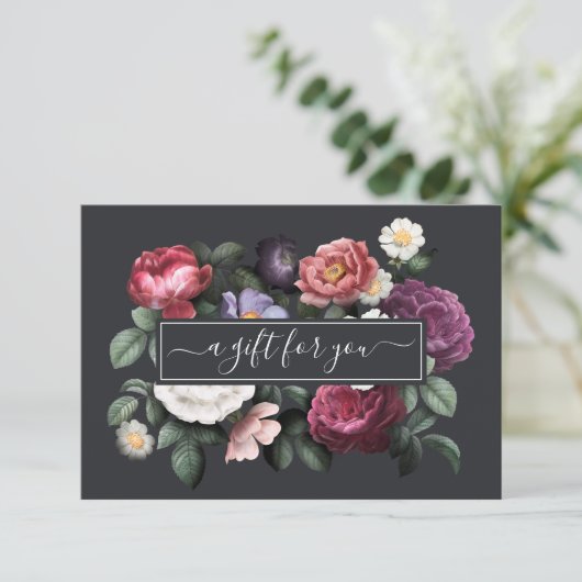 Elegant Vintag Dark Floral | Geschenkgutschein (Stehend Vorderseite)